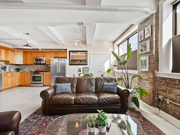 5th image of 300 Communipaw Ave APT 32
