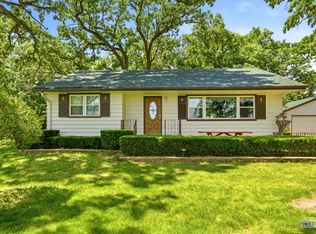 7823 Galena Rd, Bristol, IL 60512
