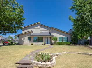 9800 Hefner Village Pl, Oklahoma City, OK 73162