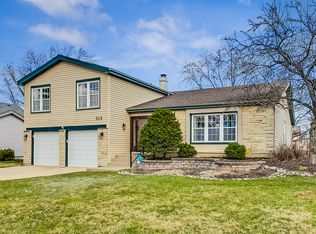 313 Sutherland Ln, Bloomingdale, IL