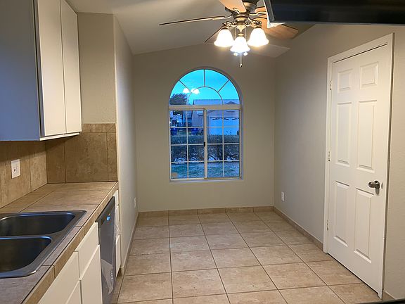 Eat in Kitchen