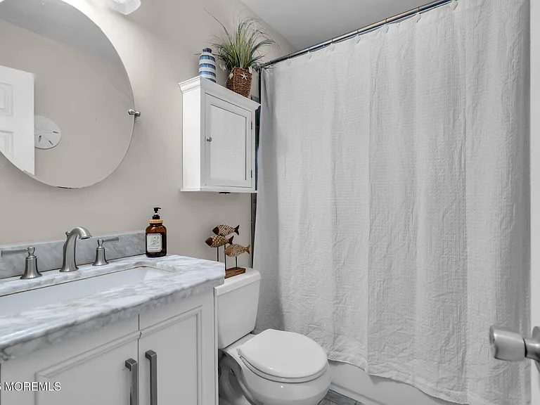 375 Kildare Dr — Photo 23