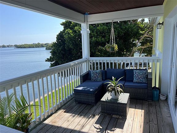2nd image of 205 POMPANO DRIVE SE #D