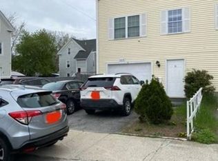 31 Bennington St #A, Lawrence, MA 01841