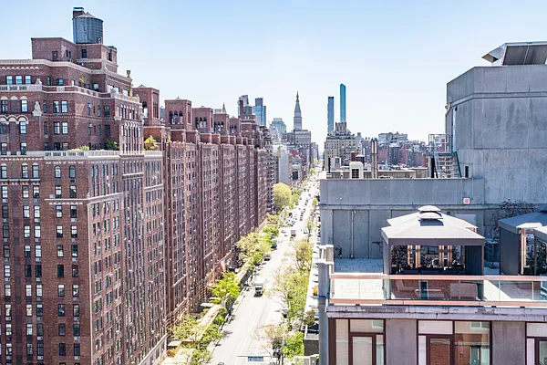 Rented by Compass | media 11