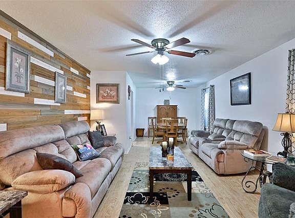 4th image of 1801 Delwood Dr