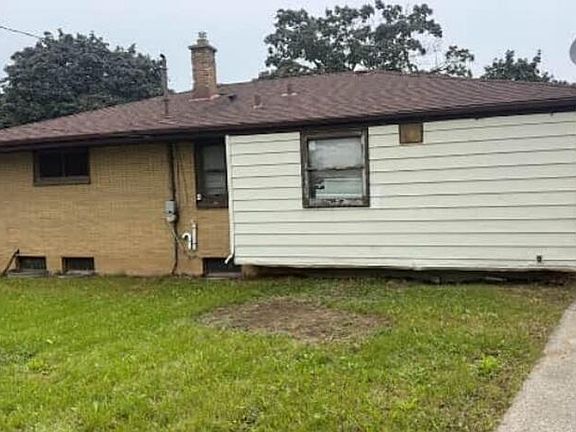 2nd image of 8817 W Custer AVENUE