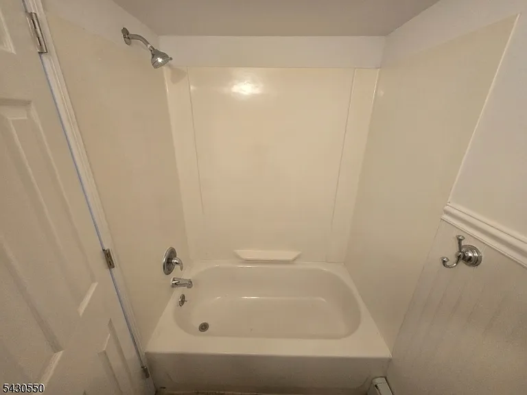 14 New St #2A — Photo 9