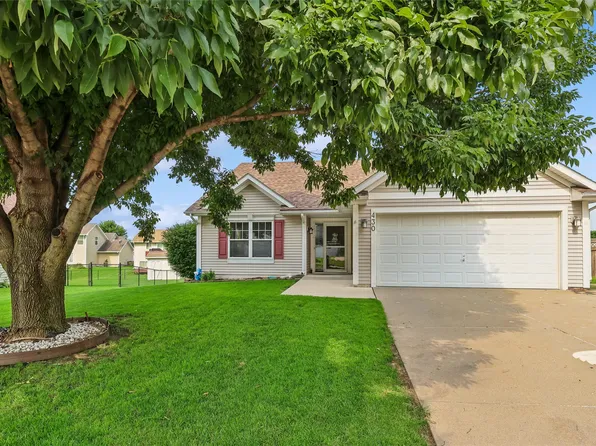 430 NE 60th St, Pleasant Hill, IA 50327
