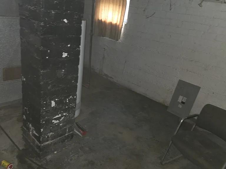 4335 Darby St — Photo 8