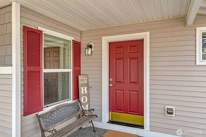 2nd image of 20504 Horizon Way SE