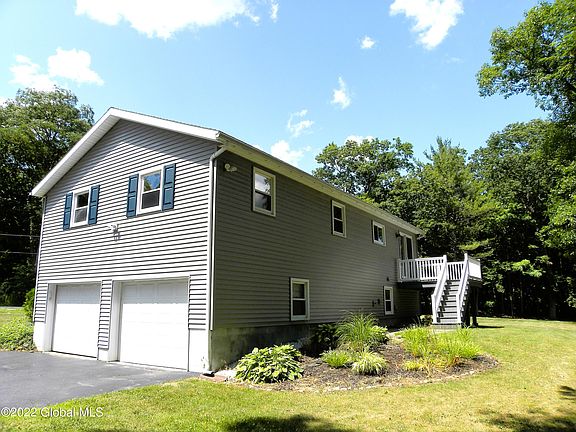 3rd image of 50 Westside Dr