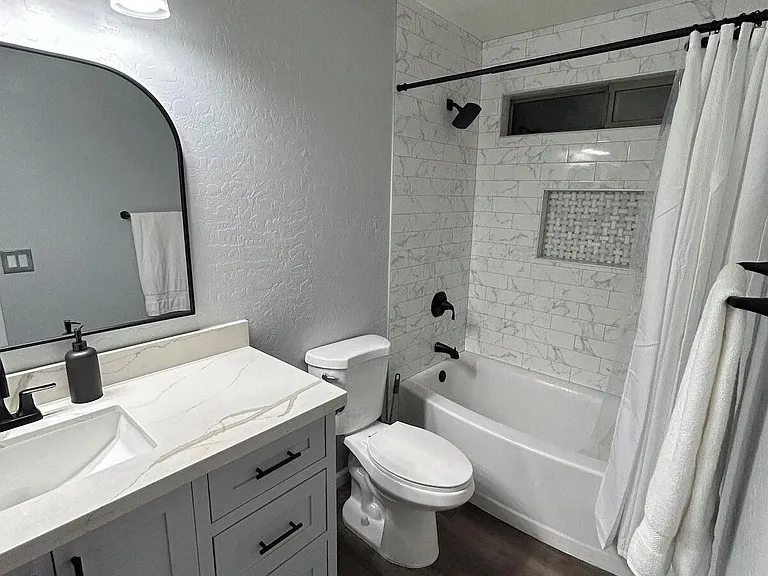 10826 W Wilshire Dr — Photo 11