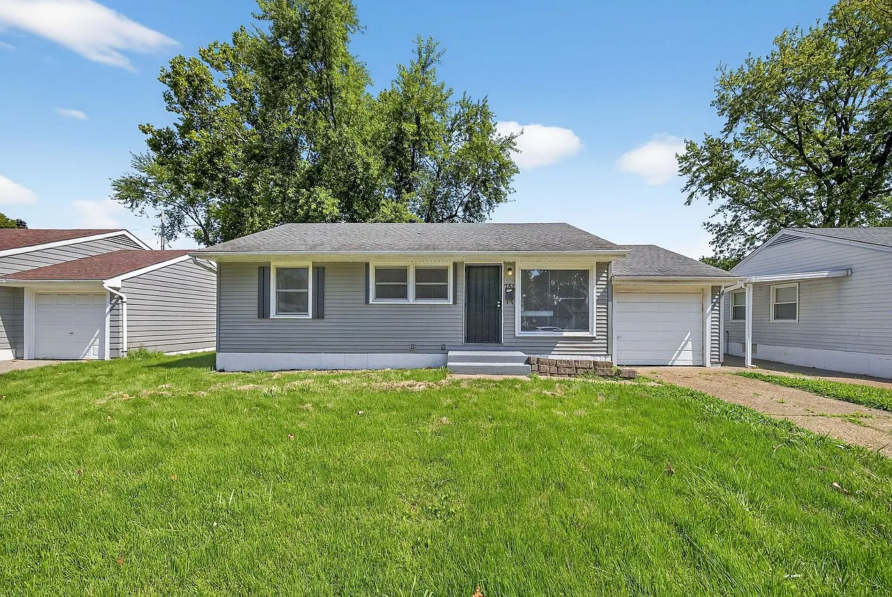 251 Midlothian Rd — Photo 1