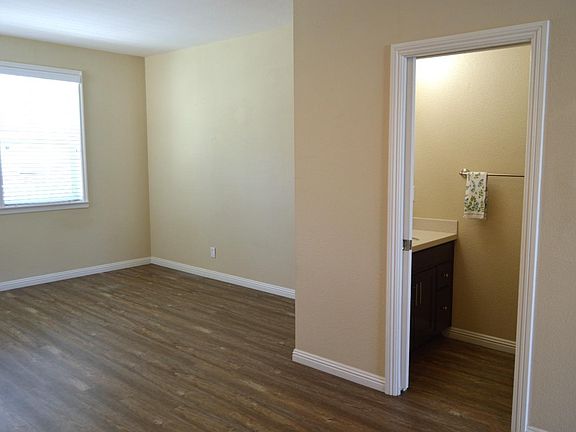 4th image of 2105 Melia Drive