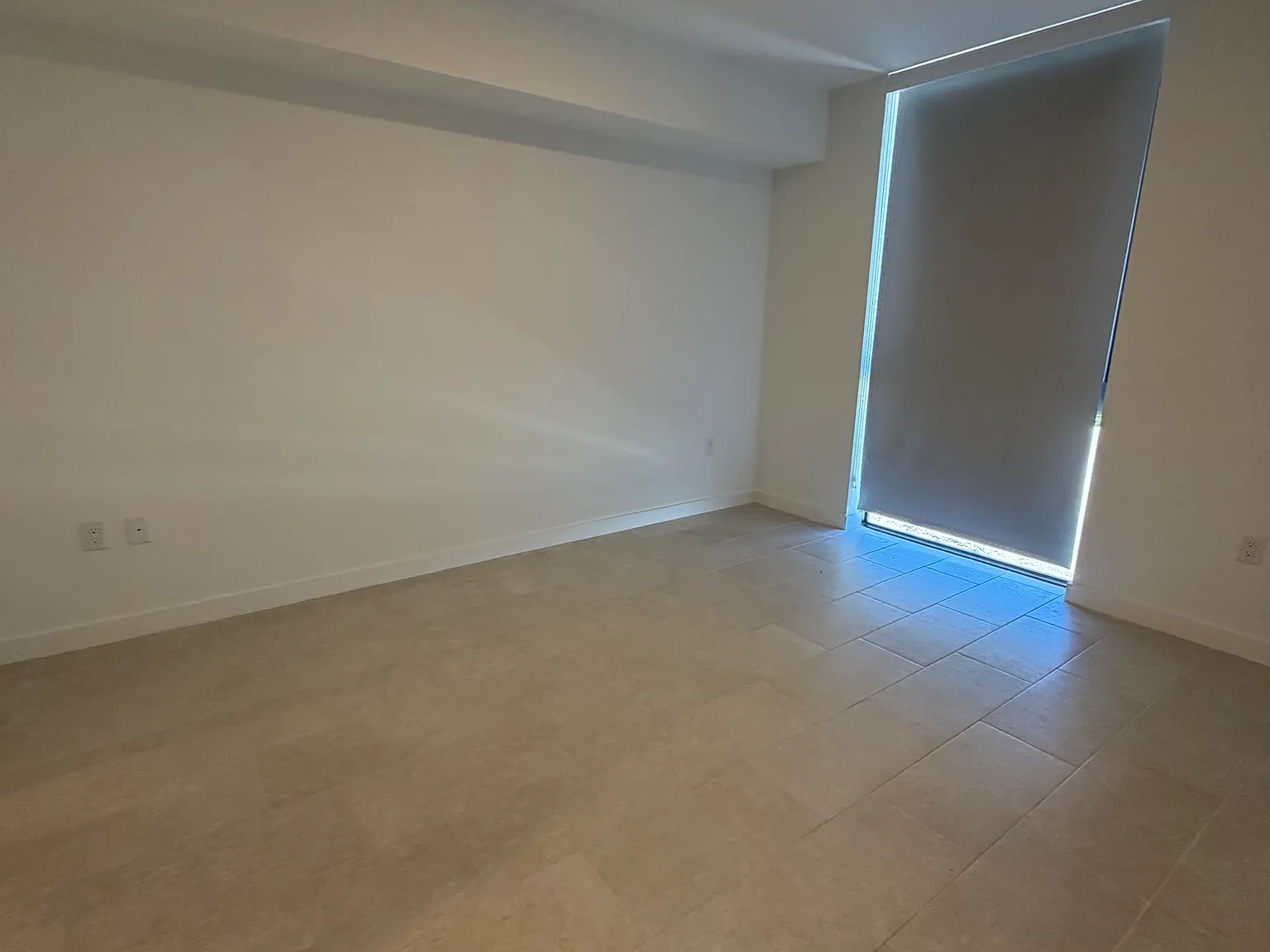 2 bed, 900 sqft, $2,310 — Photo 2