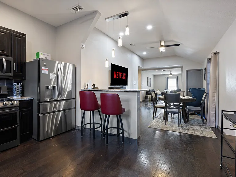 1047 Eldorado Ave — Photo 11
