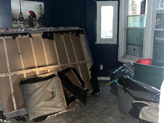 4th image of 6422 Woodland Ave