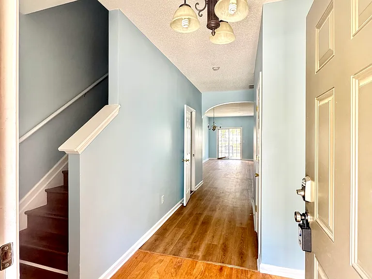3871 Pleasant Oaks Dr — Photo 6
