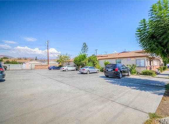 3rd image of 11710 Glenoaks Blvd