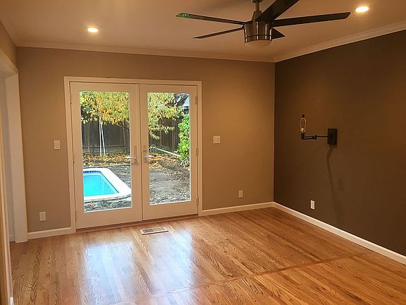 2nd image of 2839 Cherry Ave