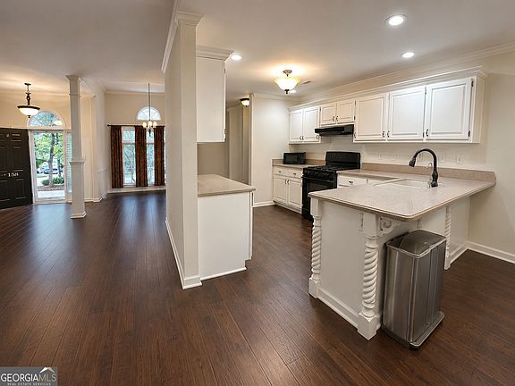 3rd image of 158 Wexford Dr