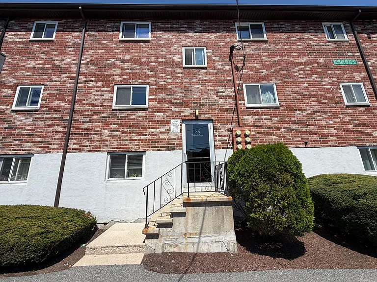 28 Westgate Rd #5 — Photo 17