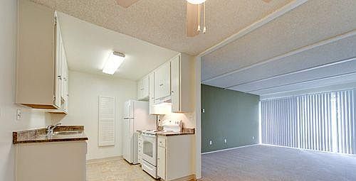 3rd image of 781 S Nardo Ave APT O4