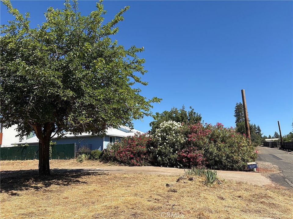 2nd image of 6011 Peck Ln