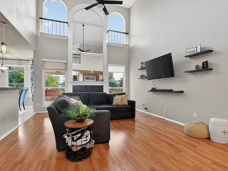 5825 Rockport Ln — Photo 7
