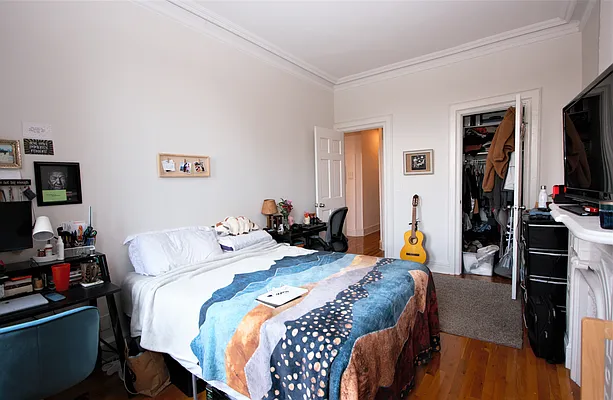 Rented by R New York | media 10