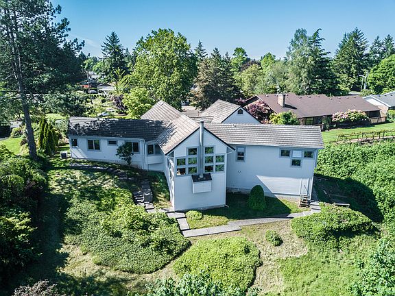 3rd image of 5820 Montana Ln