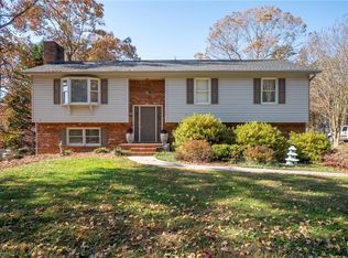 1492 Cedar Fork Rd, Clemmons, NC 27012