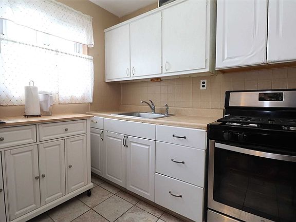 3rd image of 229-12 87th Ave