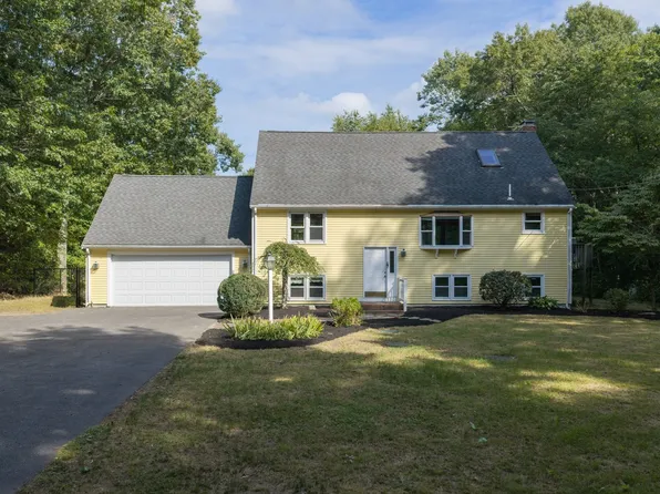 15 N Precinct St, Lakeville, MA 02347