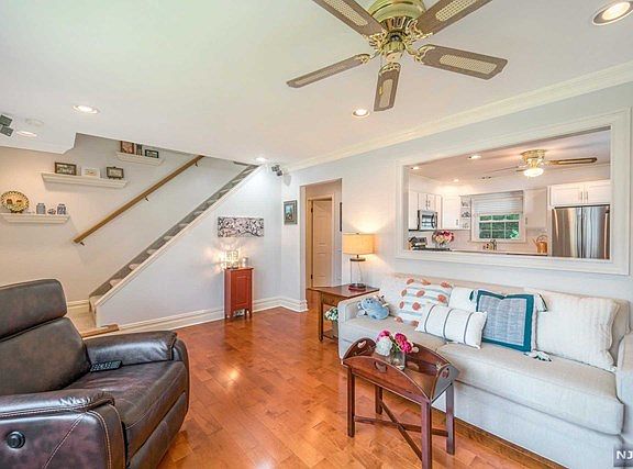 4th image of 58 Lincoln Pl