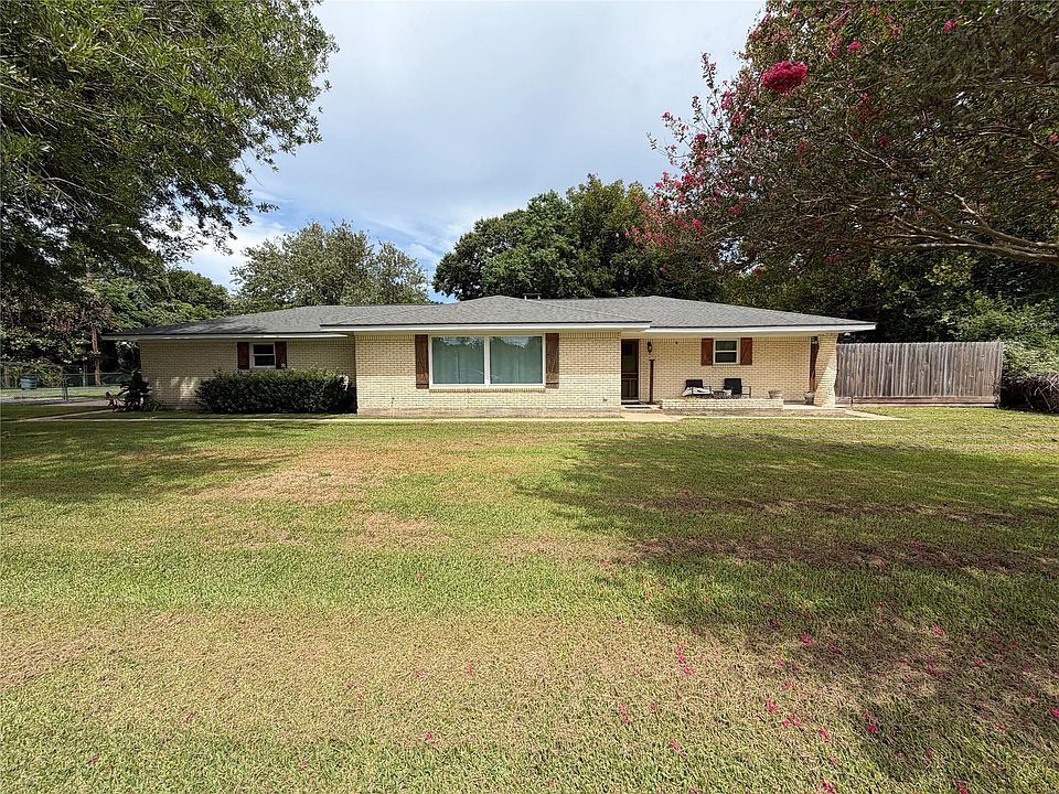1st image of 2004 9th St