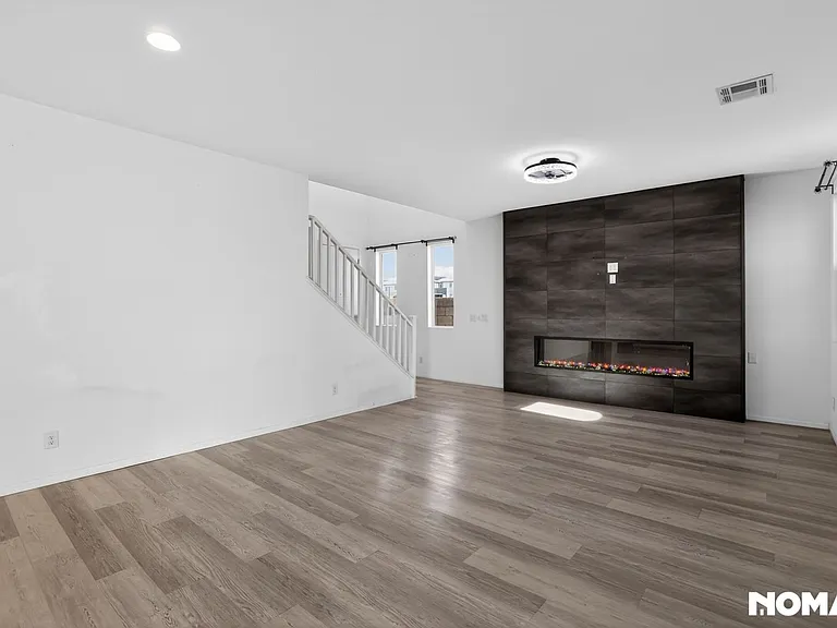 4611 Chirping St — Photo 9