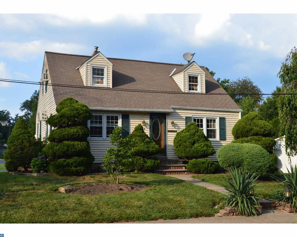 38 Frances Ave photo 1