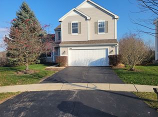 1821 W Rookery Cir, Round Lake, IL 60073