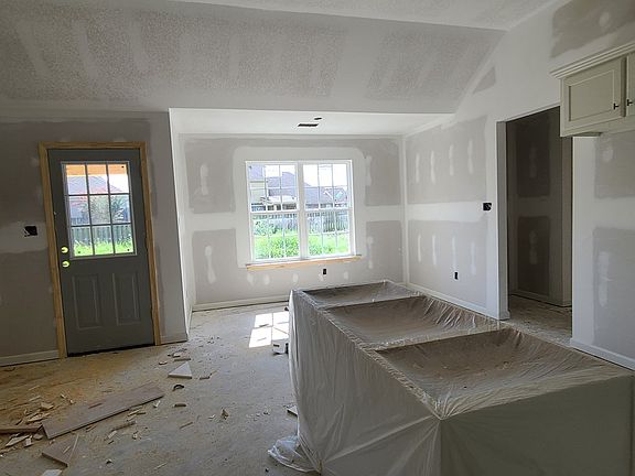 4th image of 808 Lasalle Way