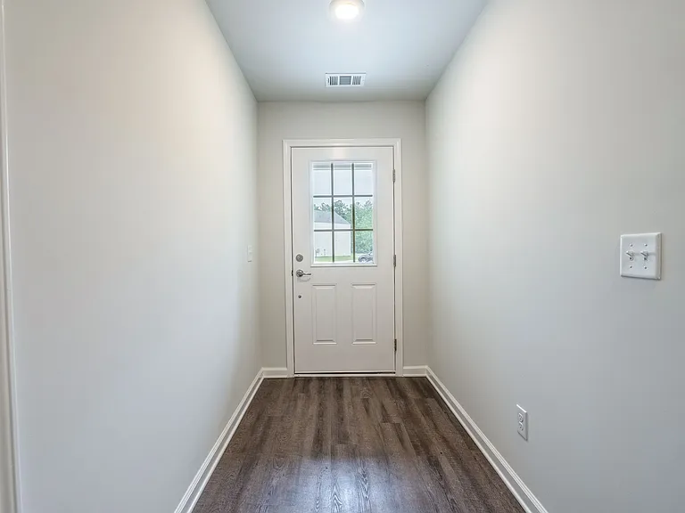 105 Cottage Way — Photo 29