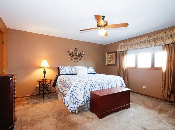 5th image of 16035 Pine Dr #6035