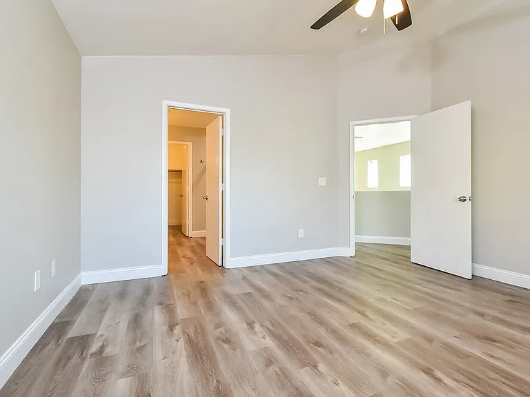 10643 Solar Hawk Ave — Photo 12