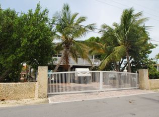 912 Lobster Ln, Key Largo, FL 33037
