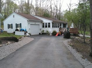 15 Maple Ln, White Haven, PA 18661