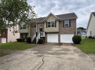 4069 Savannah Ridge Ct, Loganville, GA 30052
