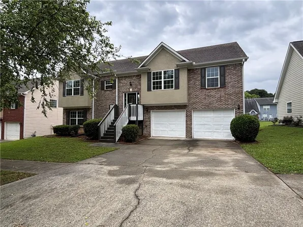 4069 Savannah Ridge Ct, Loganville, GA 30052
