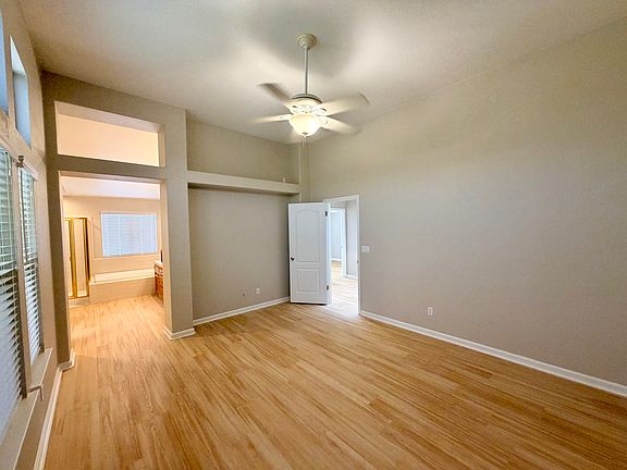 4th image of 2295 E Niles Ave