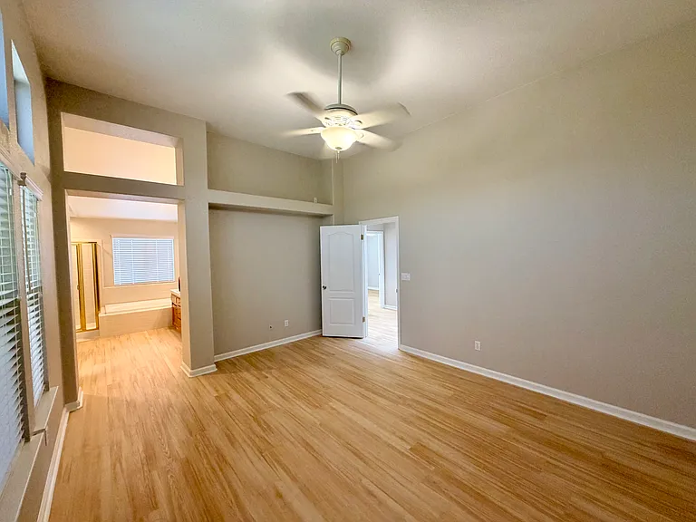 2295 E Niles Ave — Photo 4